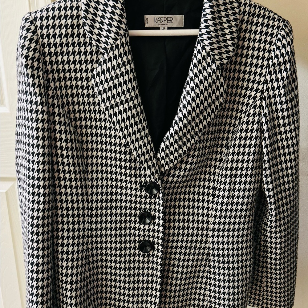Kasper Black and White Houndstooth Blazer